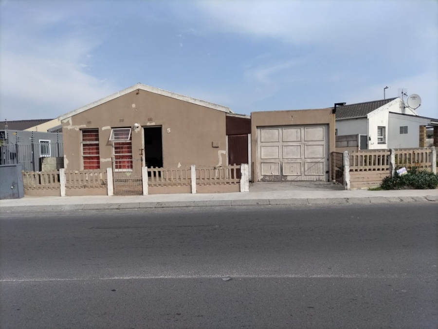 2 Bedroom Property for Sale in Strandfontein Village Western Cape